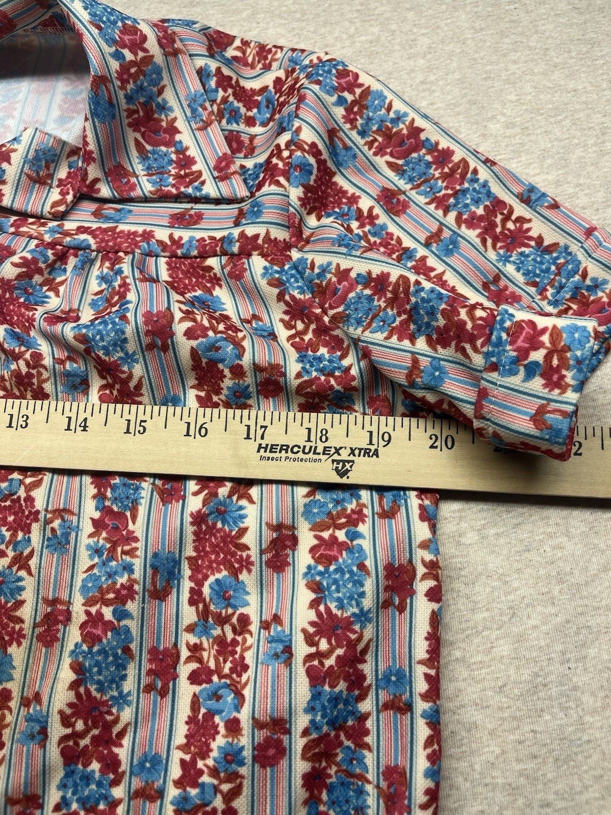 1970s Women’s Knit Flowered Print Top W/pockets