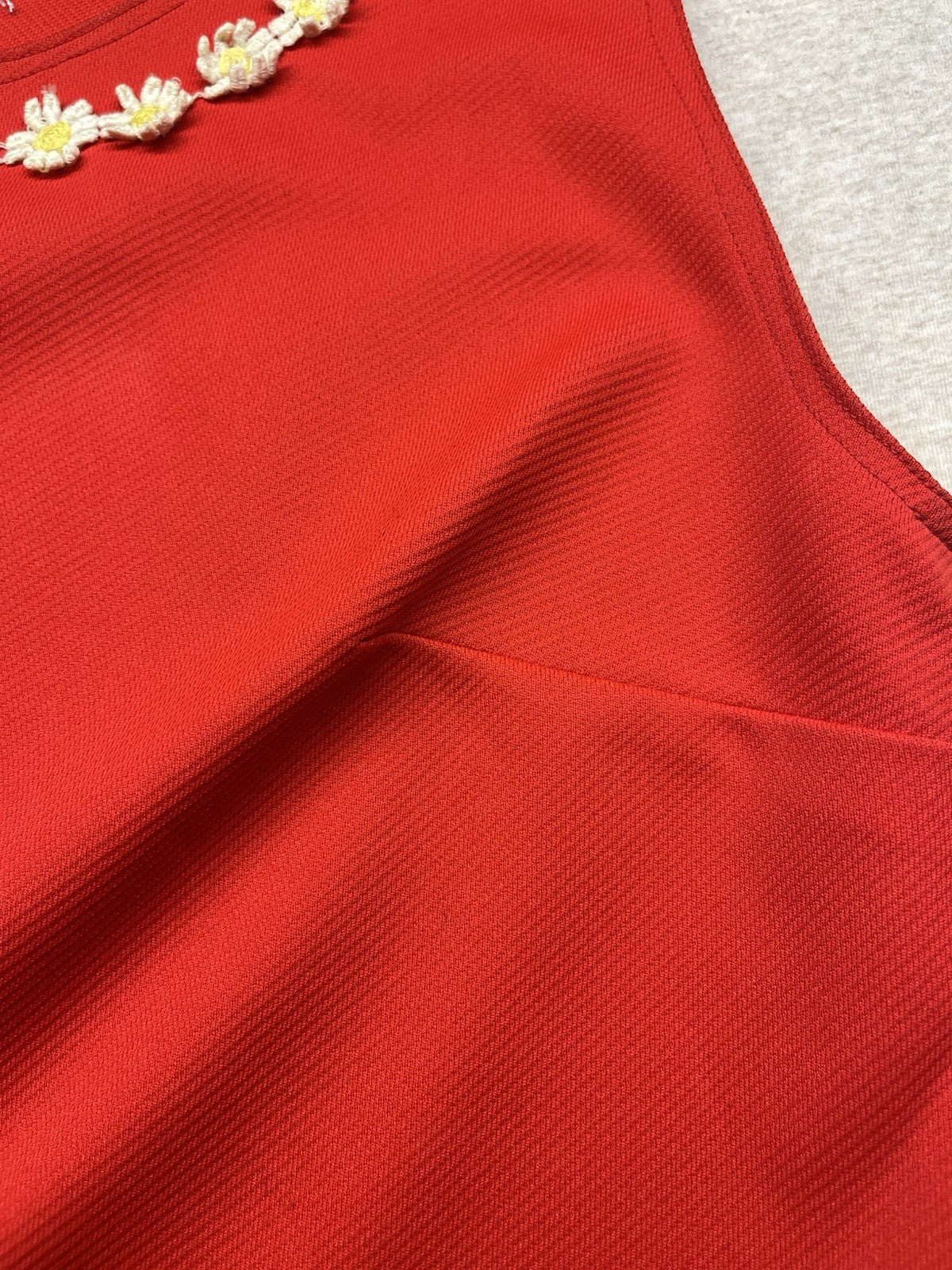1960s Women’s Red  Appliquéd Knit Sleeveless Shirt