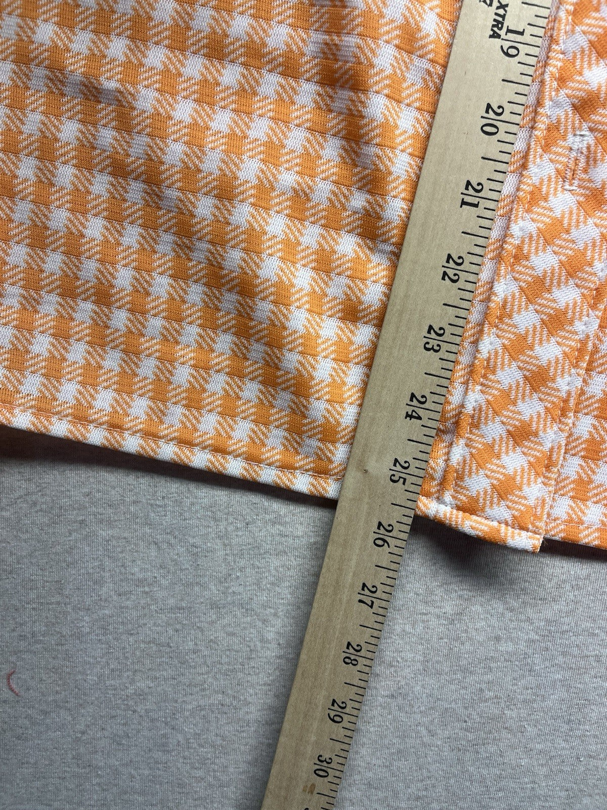1970s Women’s Orange Plaid L Sleeve Knit Top