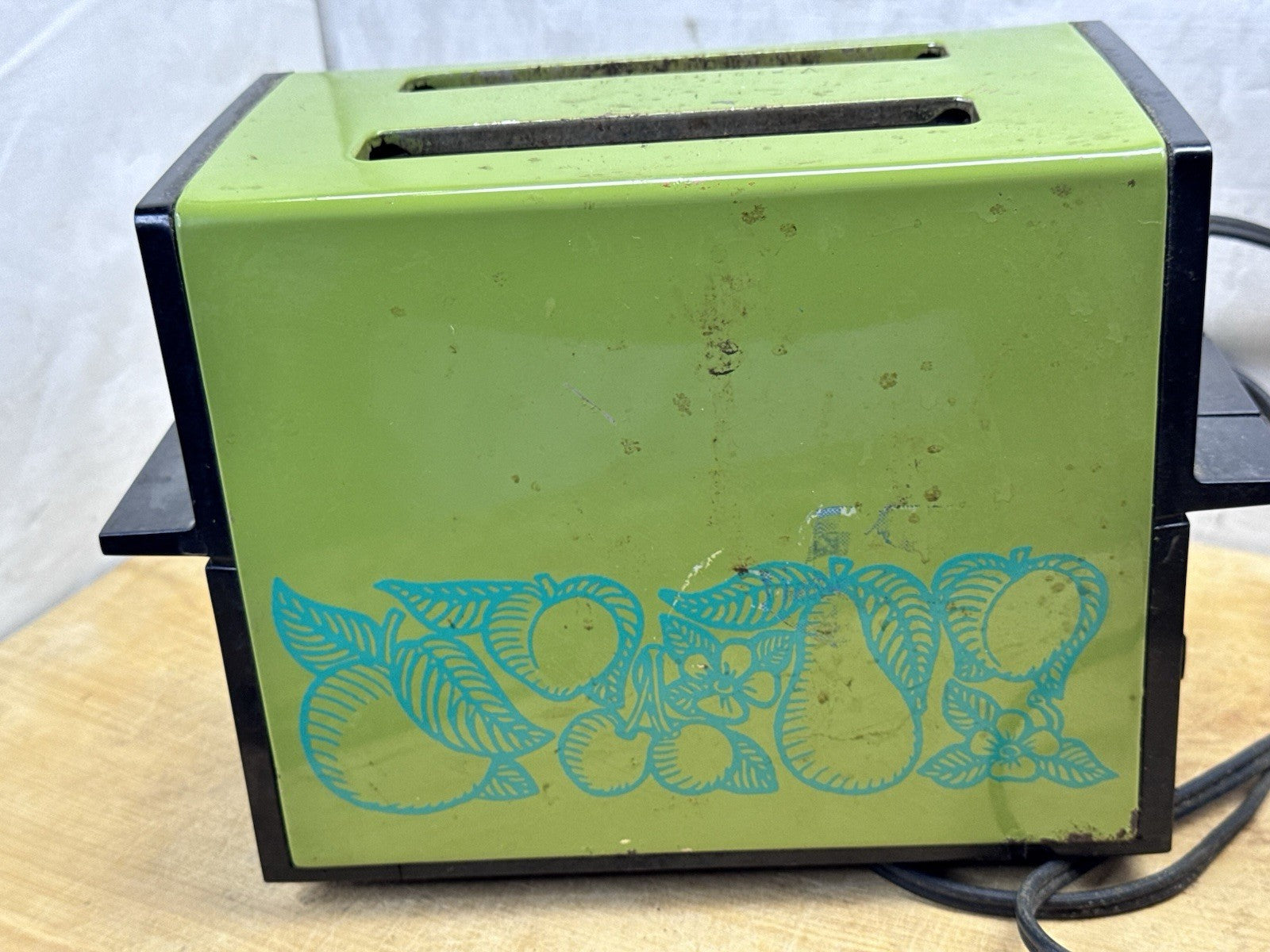 Vintage Green And Black Toaster Display Only #1145