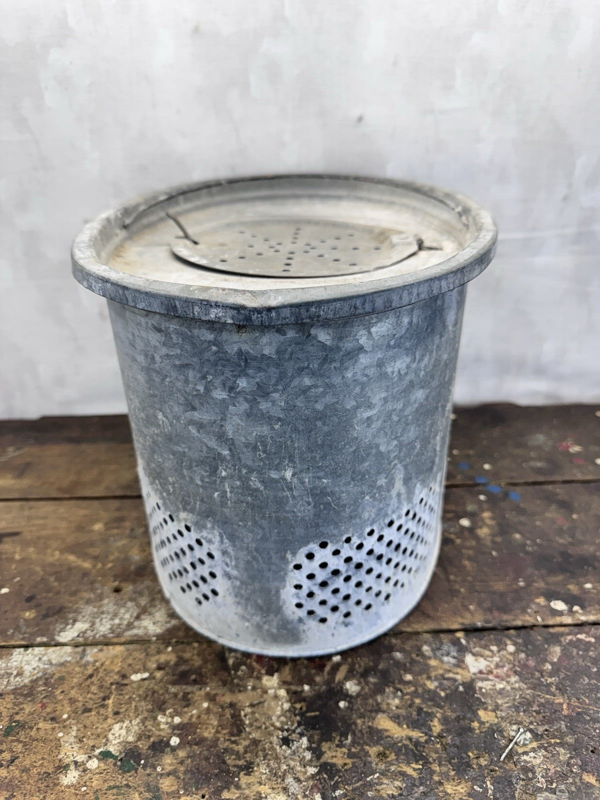 Vintage Oval Metal Minnow Bucket #1015