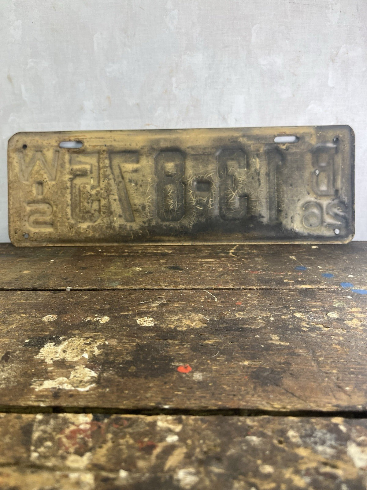 1926 Wisconsin License Plate Repainted?
