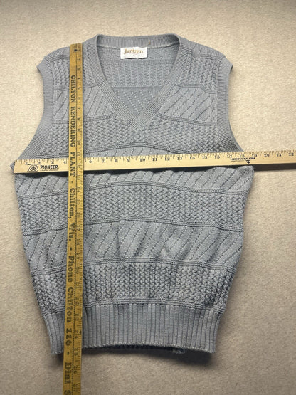 1980s Men’s Grey Knit Vest