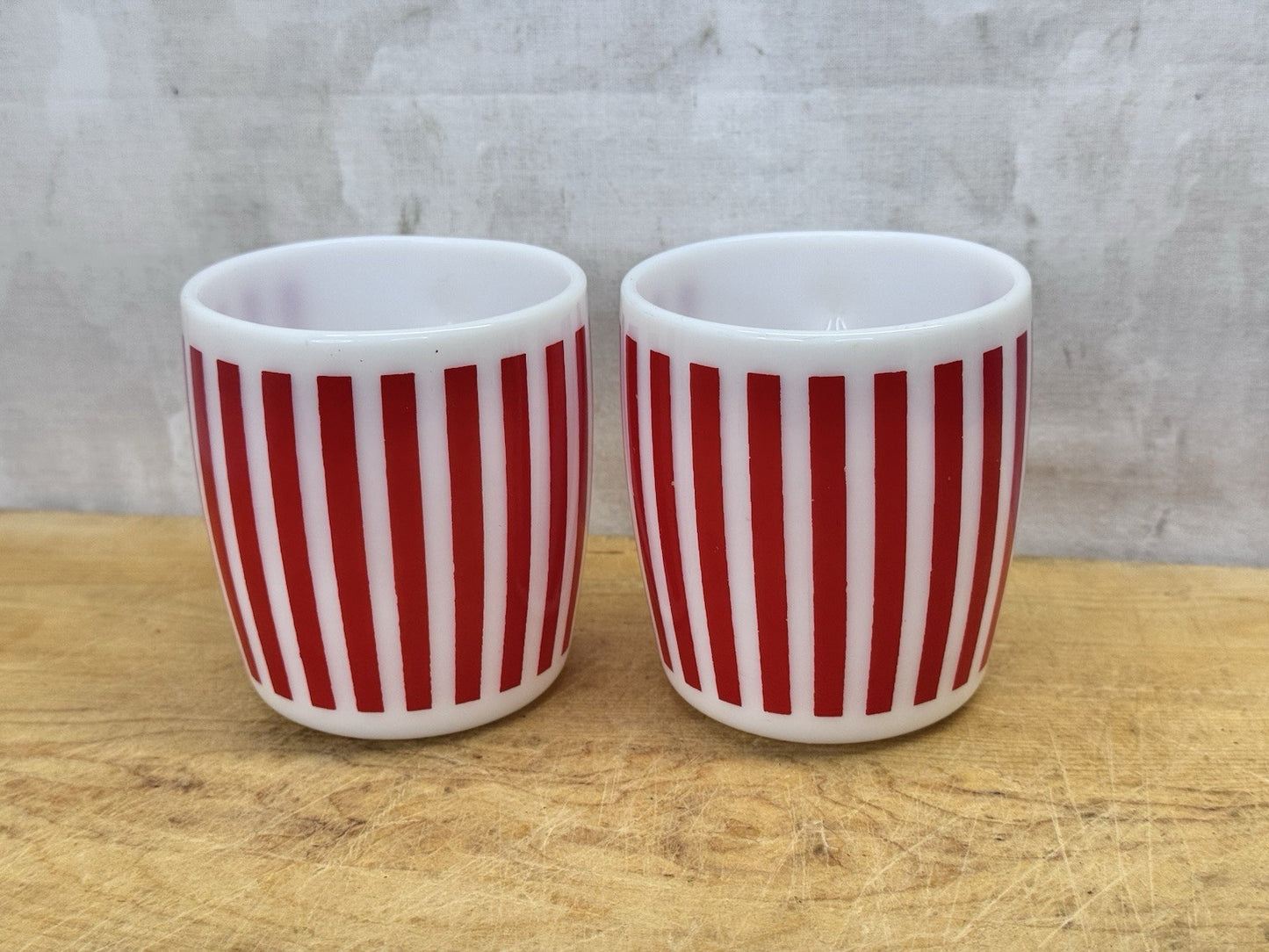 Candy Cane Stripped Pair Of Mugs Christmas  Vtg #1327