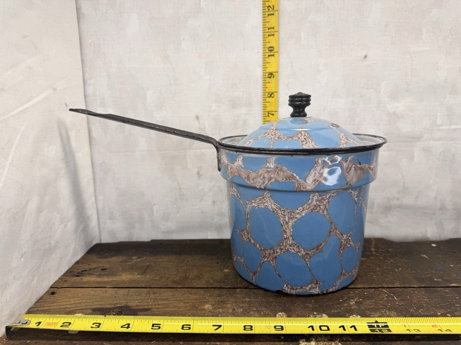 Rare Chicken Wire Enamel Pan #1012
