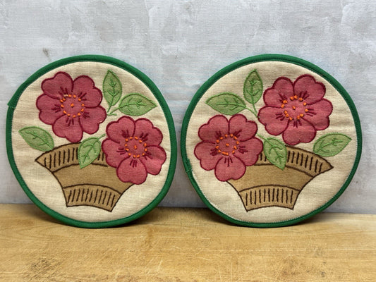Handmade Potholders Crewel work Vintage #1134