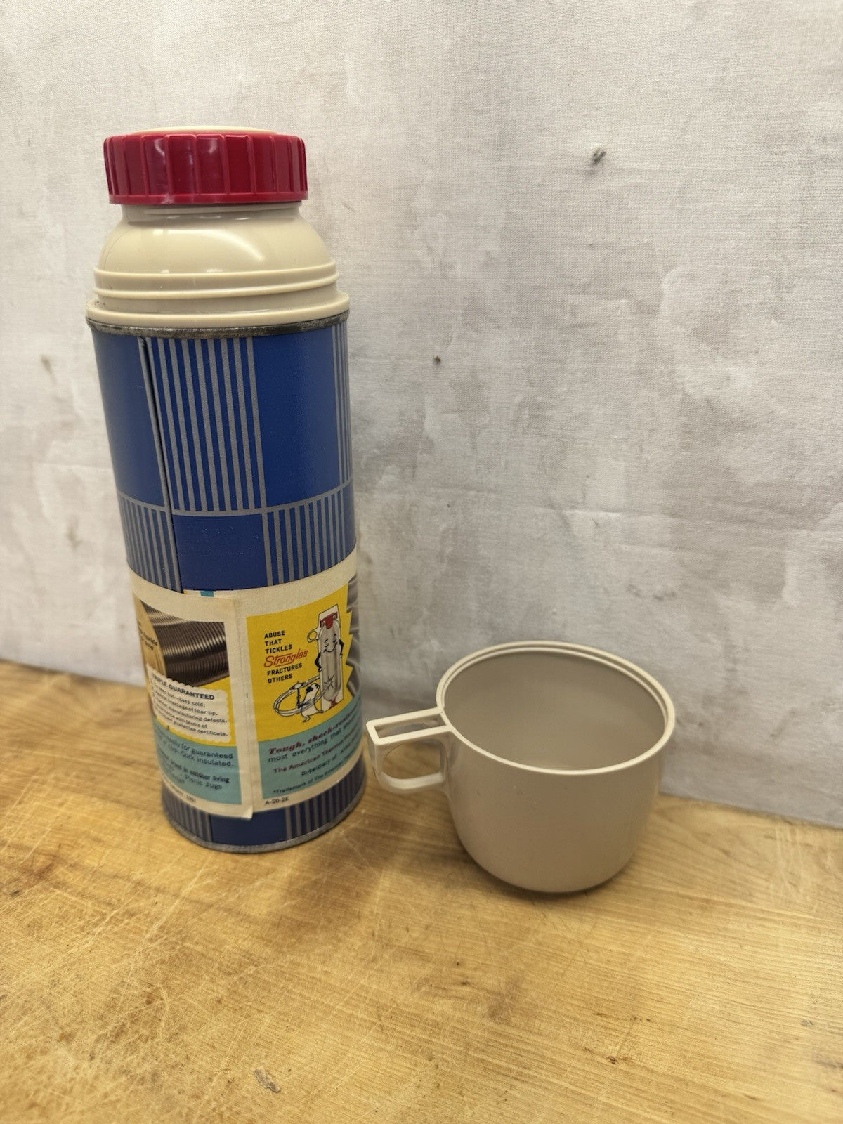 NOS Keapsit Thermos Antique #1367