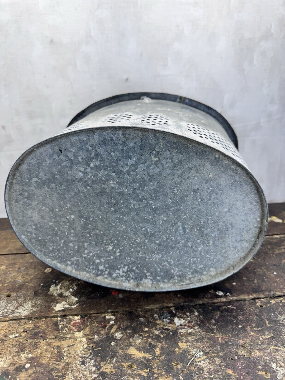 Vintage Oval Metal Minnow Bucket #1015
