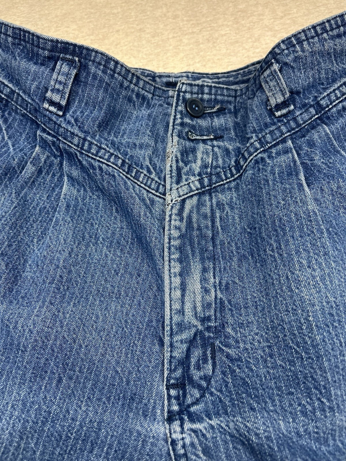 1980s Women’s High Waisted Striped Distressed Jeans