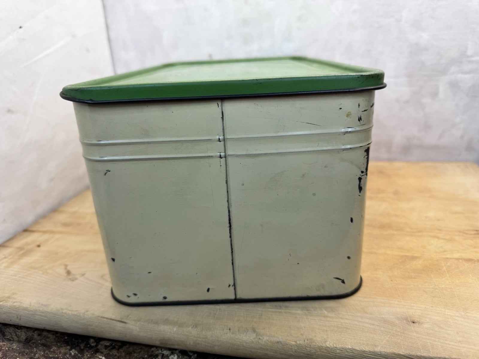 Antique Tin Bread Box Green & Cream #1480
