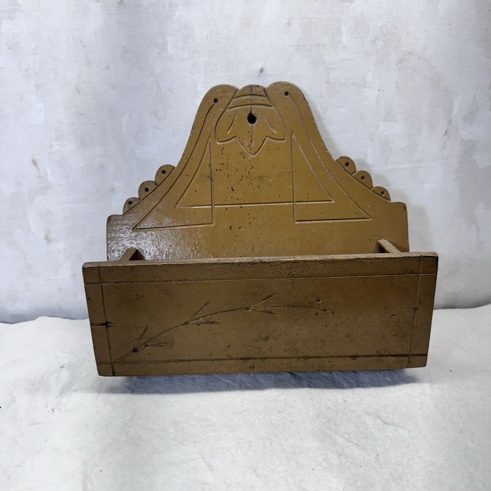 Primitive Mustard Color Candlebox