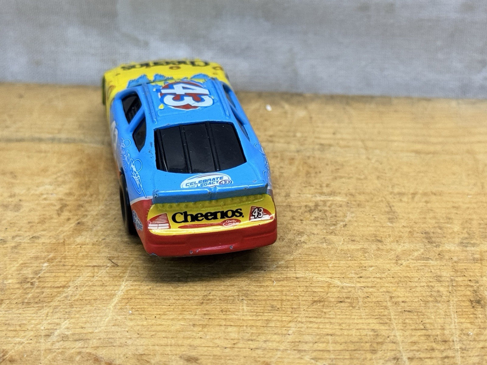 2006 Racing Champions Cheerios Cereal Race Car Nascar #43 #1352