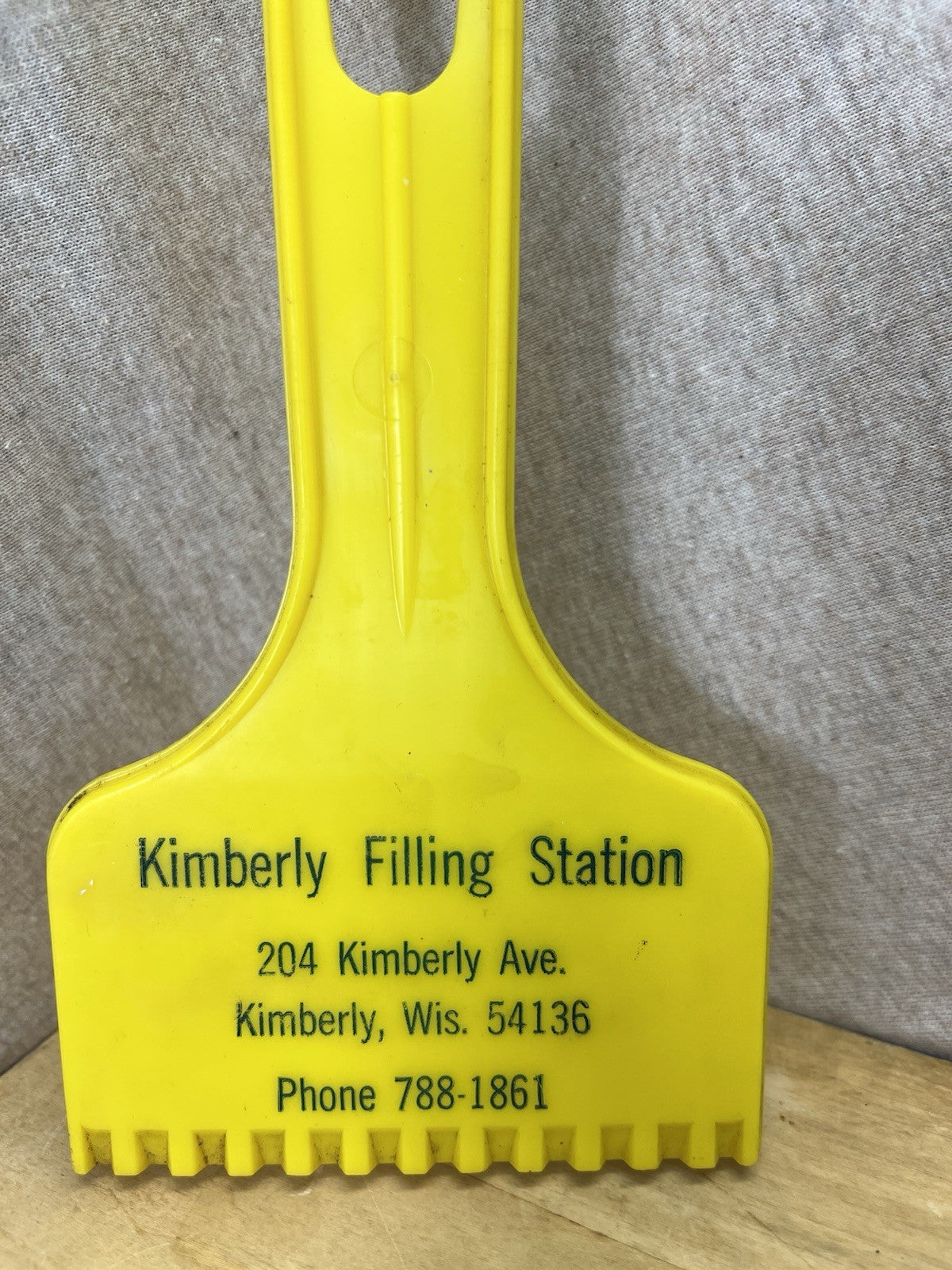 Kimberly Filling Station DX Ice Scraper Vintage 