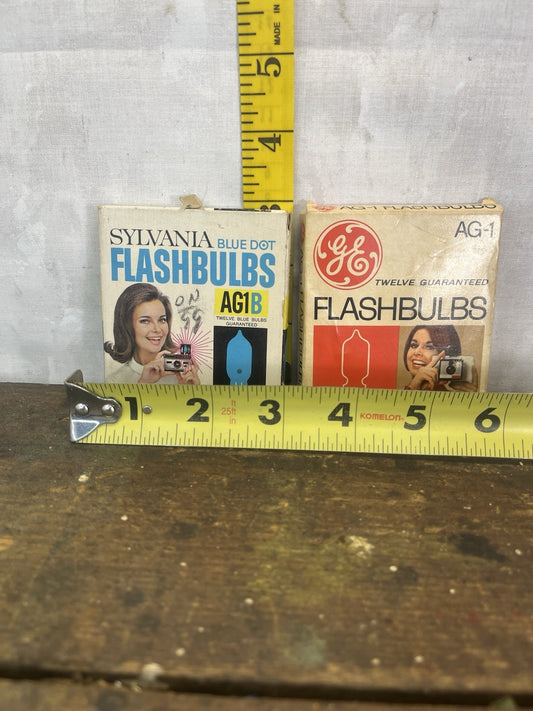 Vintage 2 Boxes Sylvania & G.E. Flash Bulbs # 124