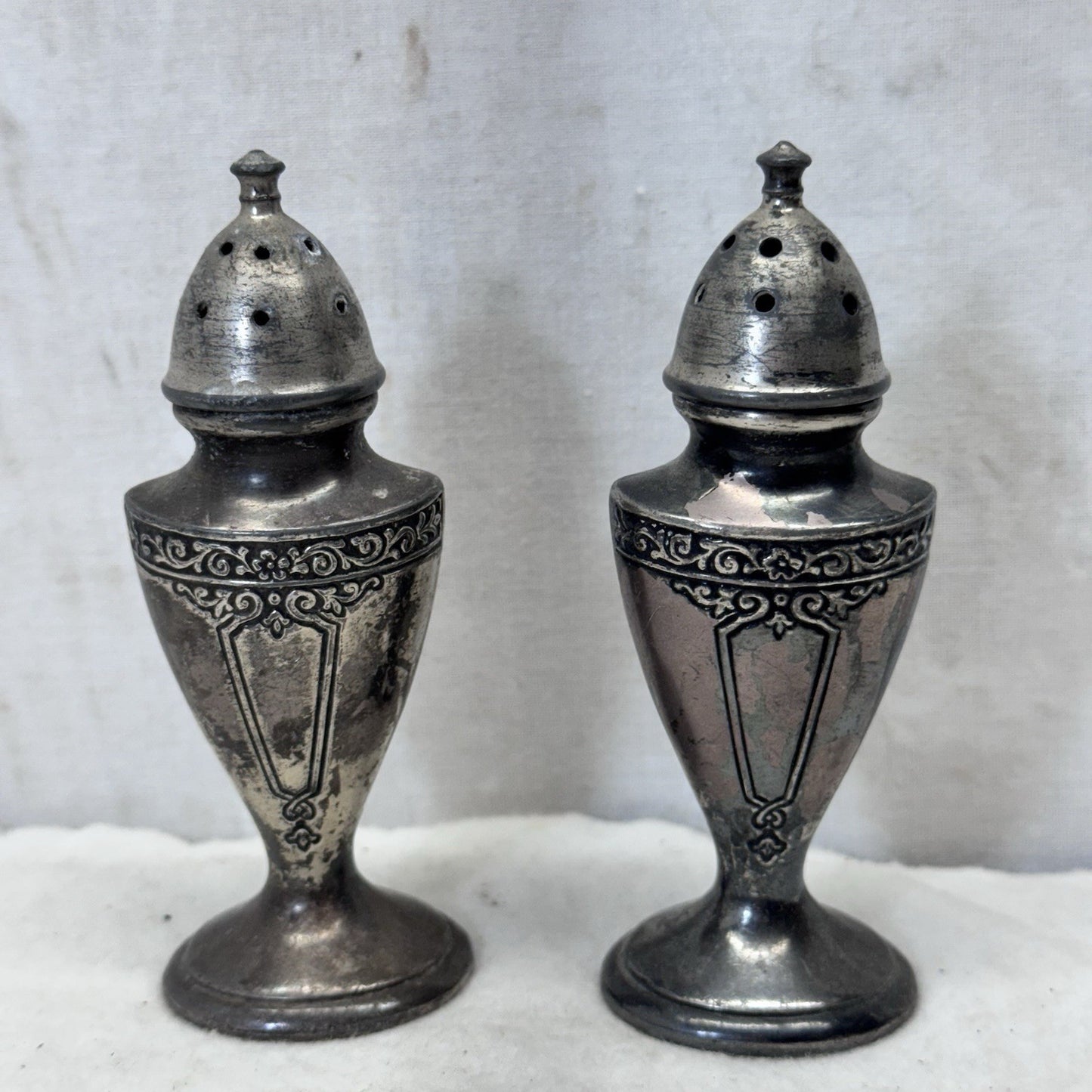 Avon A-44 Salt Pepper Shakers Vintage