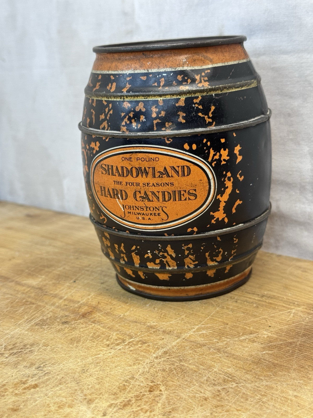 Shadowland Halloween Hard Candies Milwaukee Wi Barrel Tin #1471