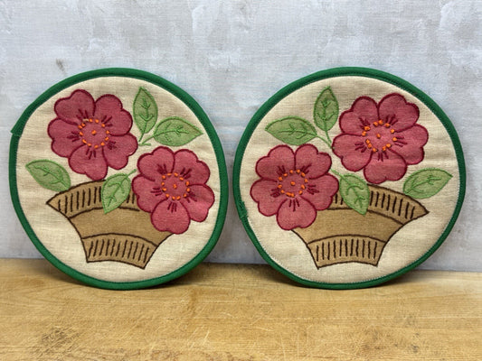 Handmade Potholders Crewel work Vintage #1134