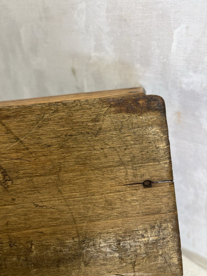 Primitive Wood Tapered Caddy With Handle