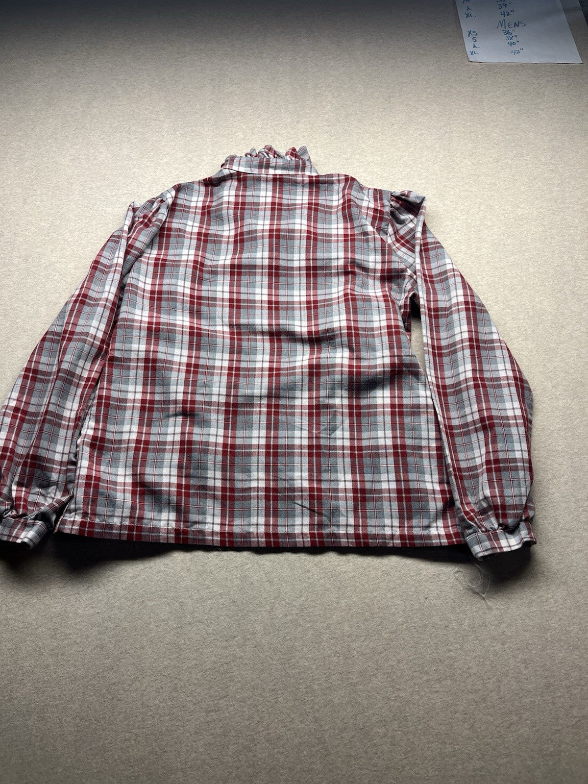 1970s Women’s Ruffled Red & Grey Flannel L Sleeve Top