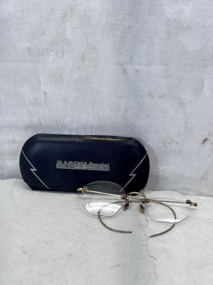 McEWAN Optometrist Fond Du Lac Wisconsin Glasses And Case Vintage