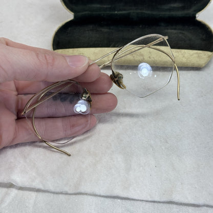 N.E.W Lenz Optometrist Glasses And Case Waupun Wisconsin Vintage 