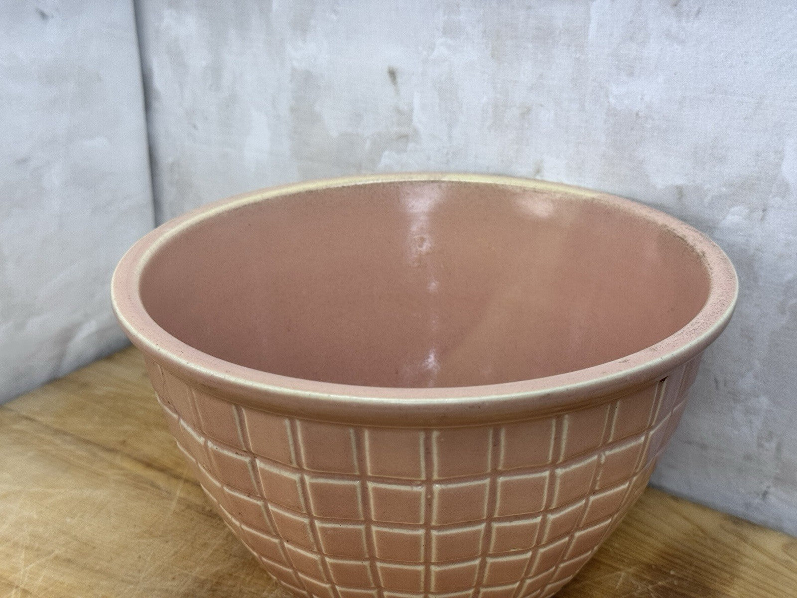 1940's Robinson Ransbottom Pottery Roseville Pastel Pink Glazed Mixing Bowl 1199