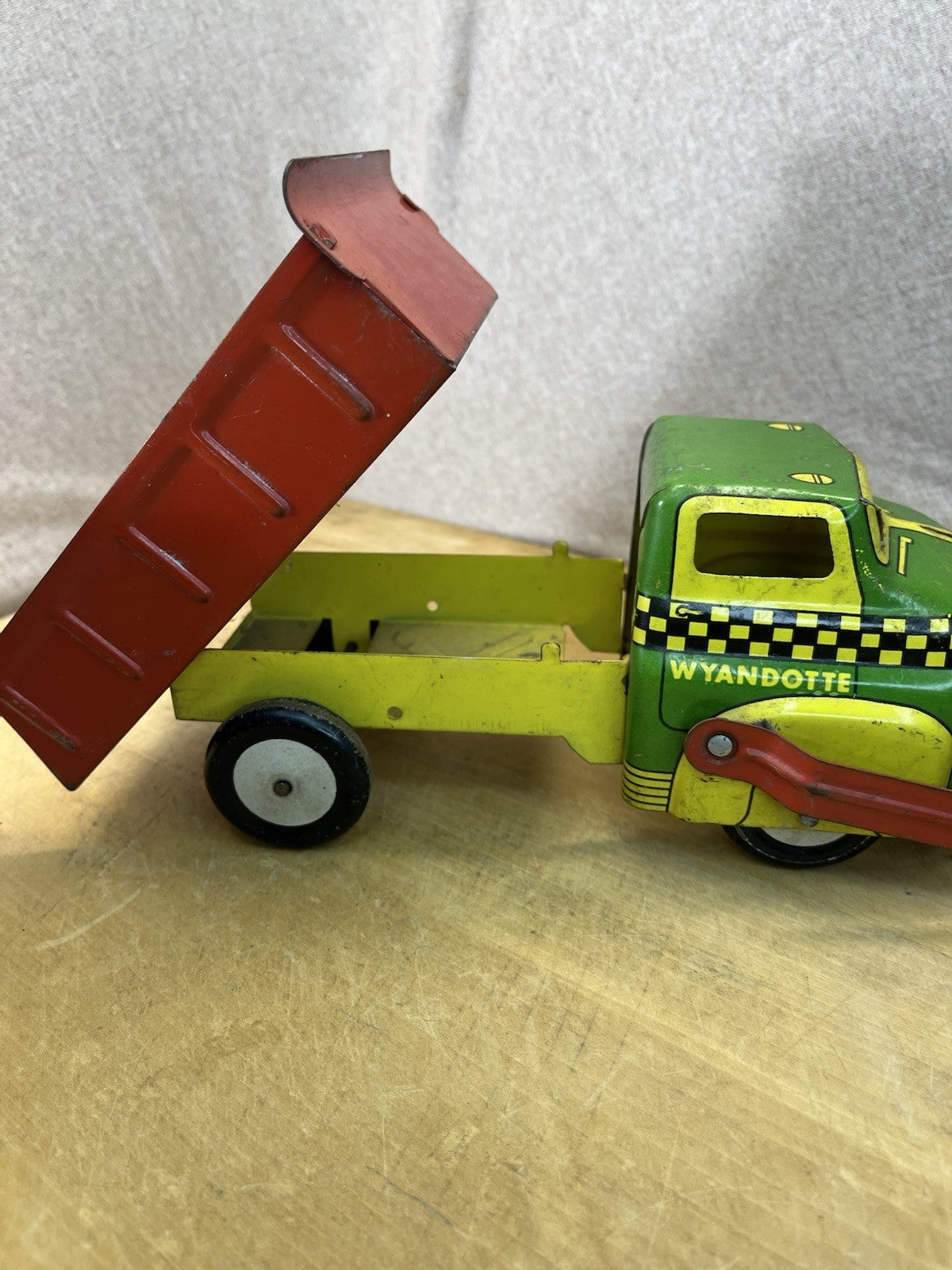 Wyandotte Tin Litho Toy Dump Truck W/ Plow