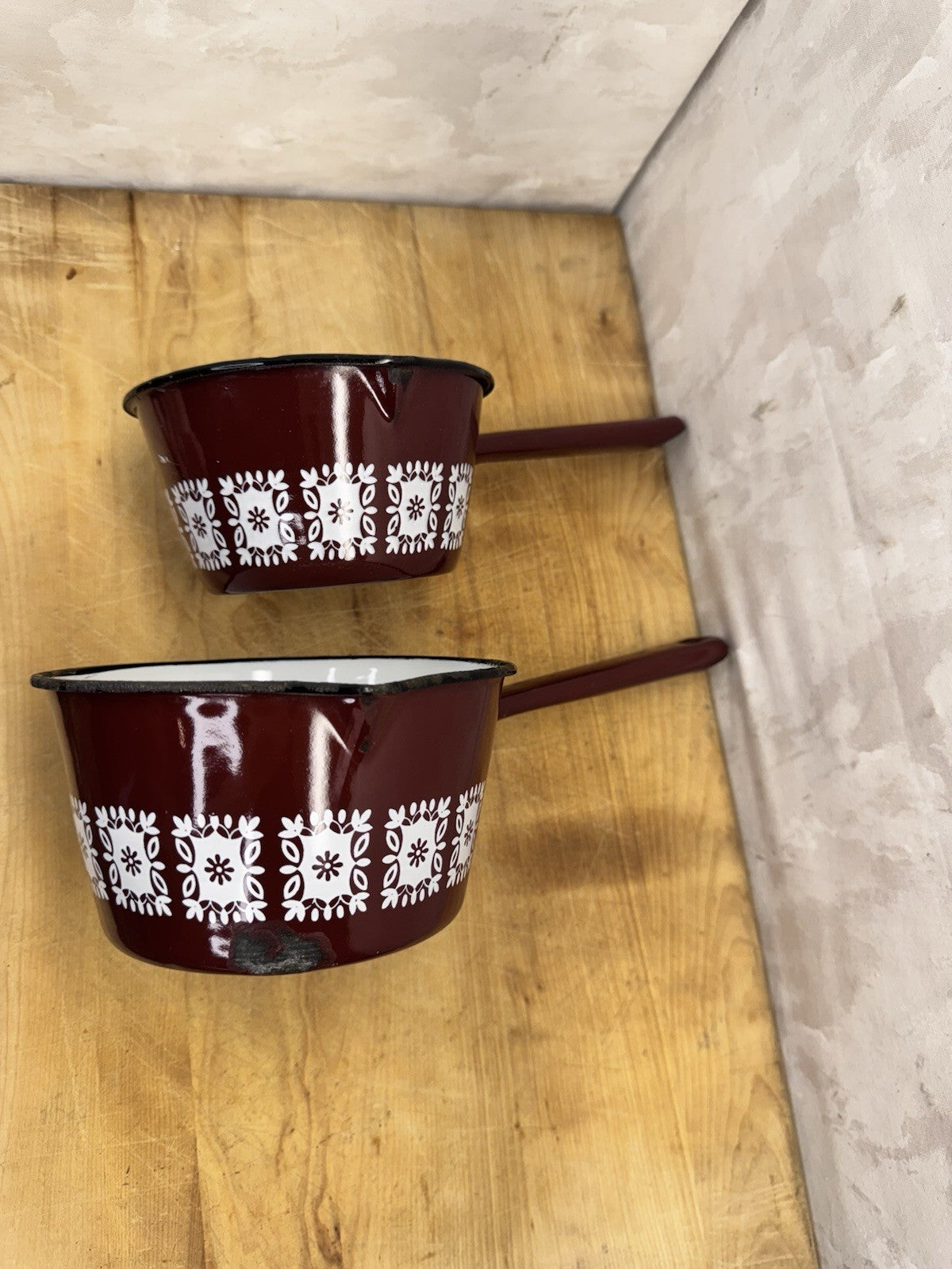 Set Of Three Enamel Brown Floral Pots Vtg #1381