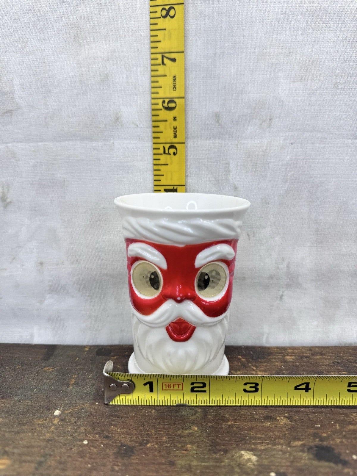 Holograph Eyes Santa Cup Vintage  #1099