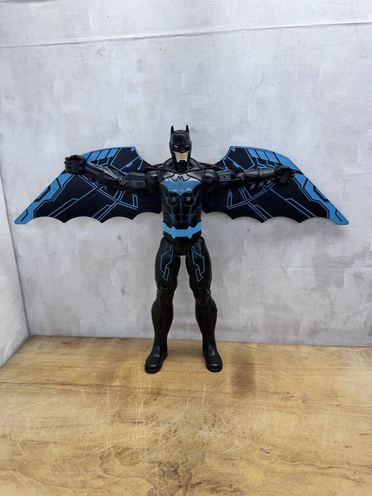 DC Comics Batman Bat-Tech 12-inch Deluxe Action Figure w/Expanding Wings #1370