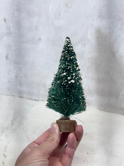 Bottle Brush Christmas Tree Vintage #1937