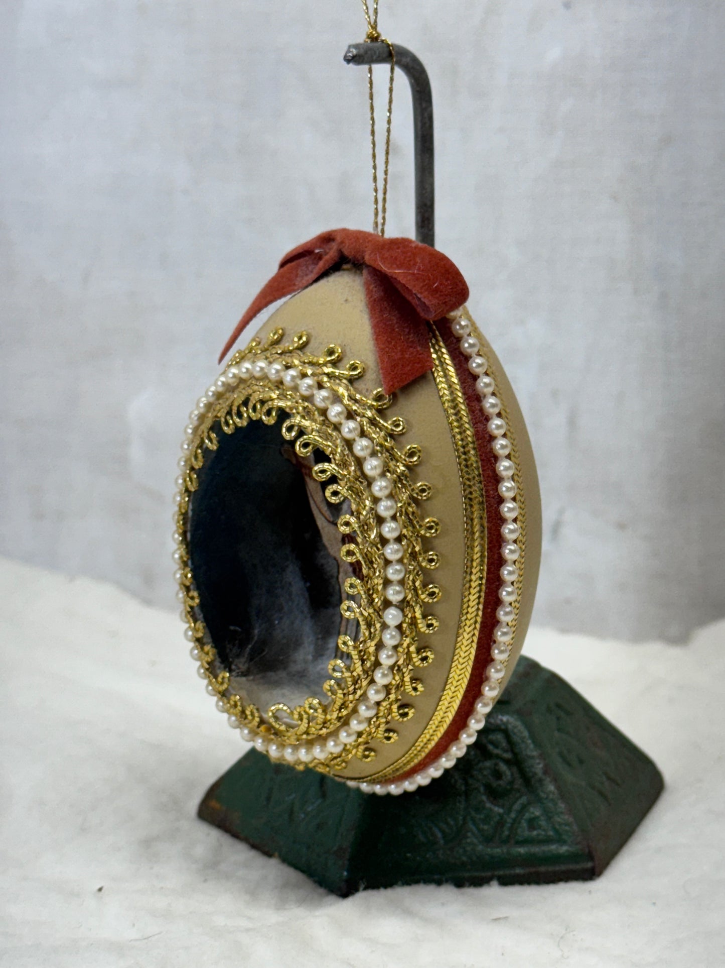 Egg Shell Craft Vintage Nativity Ornament #1790