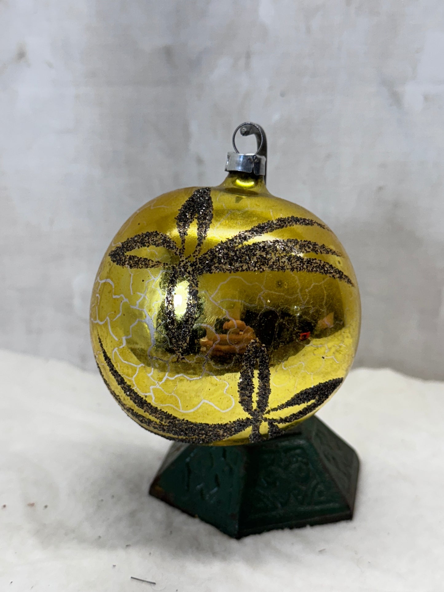 Gold Painted Vintage Christmas Ornament w/Mica #1791