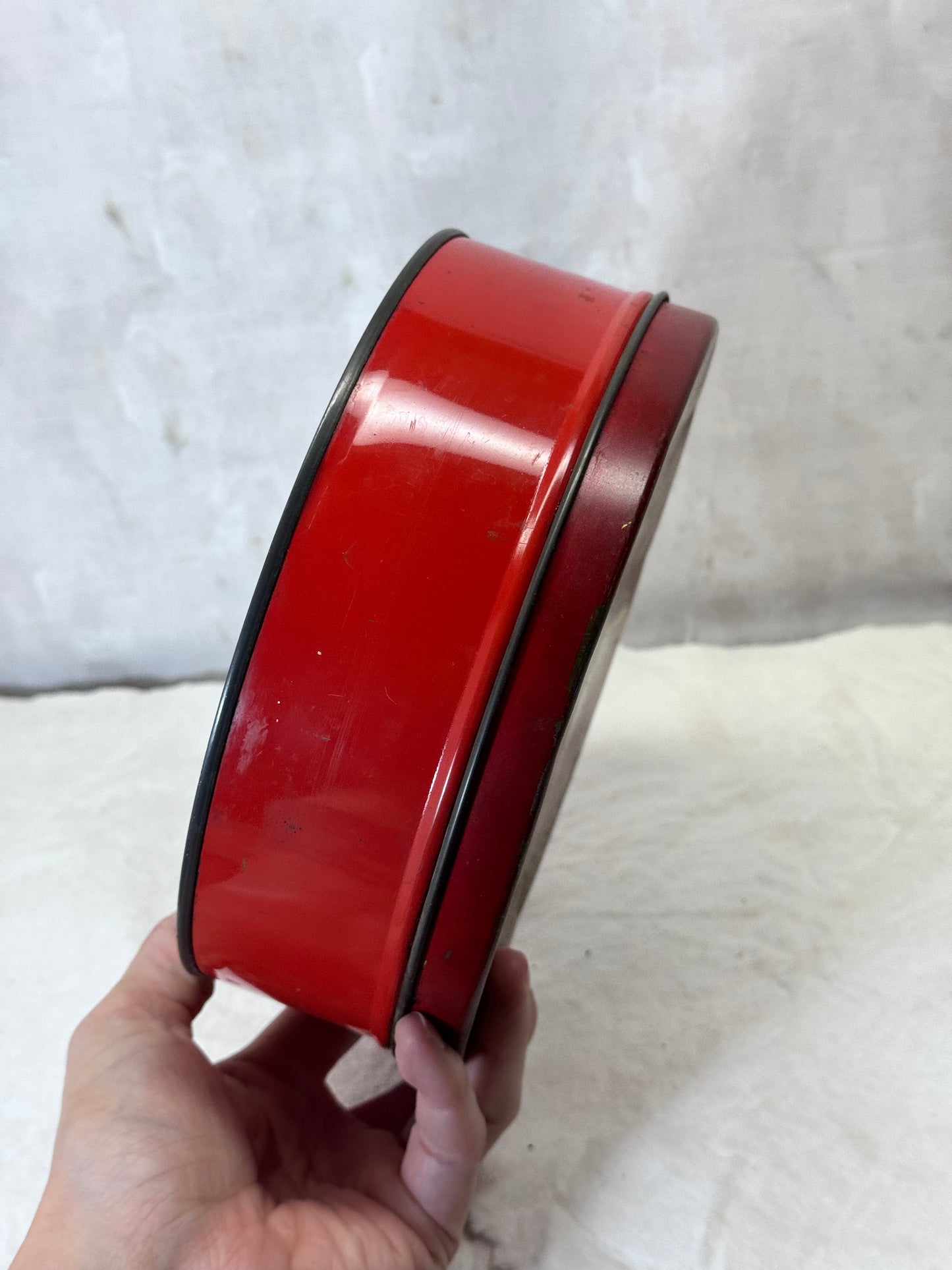 Santa’s Sleigh Christmas Tin Round Empty Vintage #1889