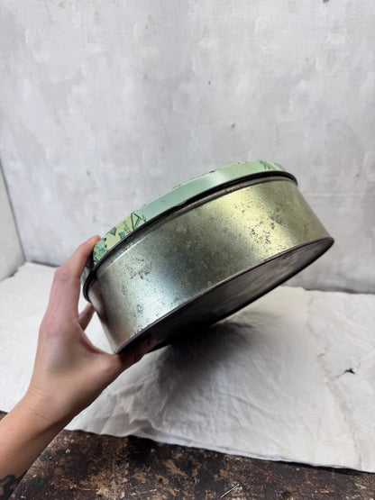 Currier & Ives Christmas Tin Round Empty Vintage Maurice Lenell #1887