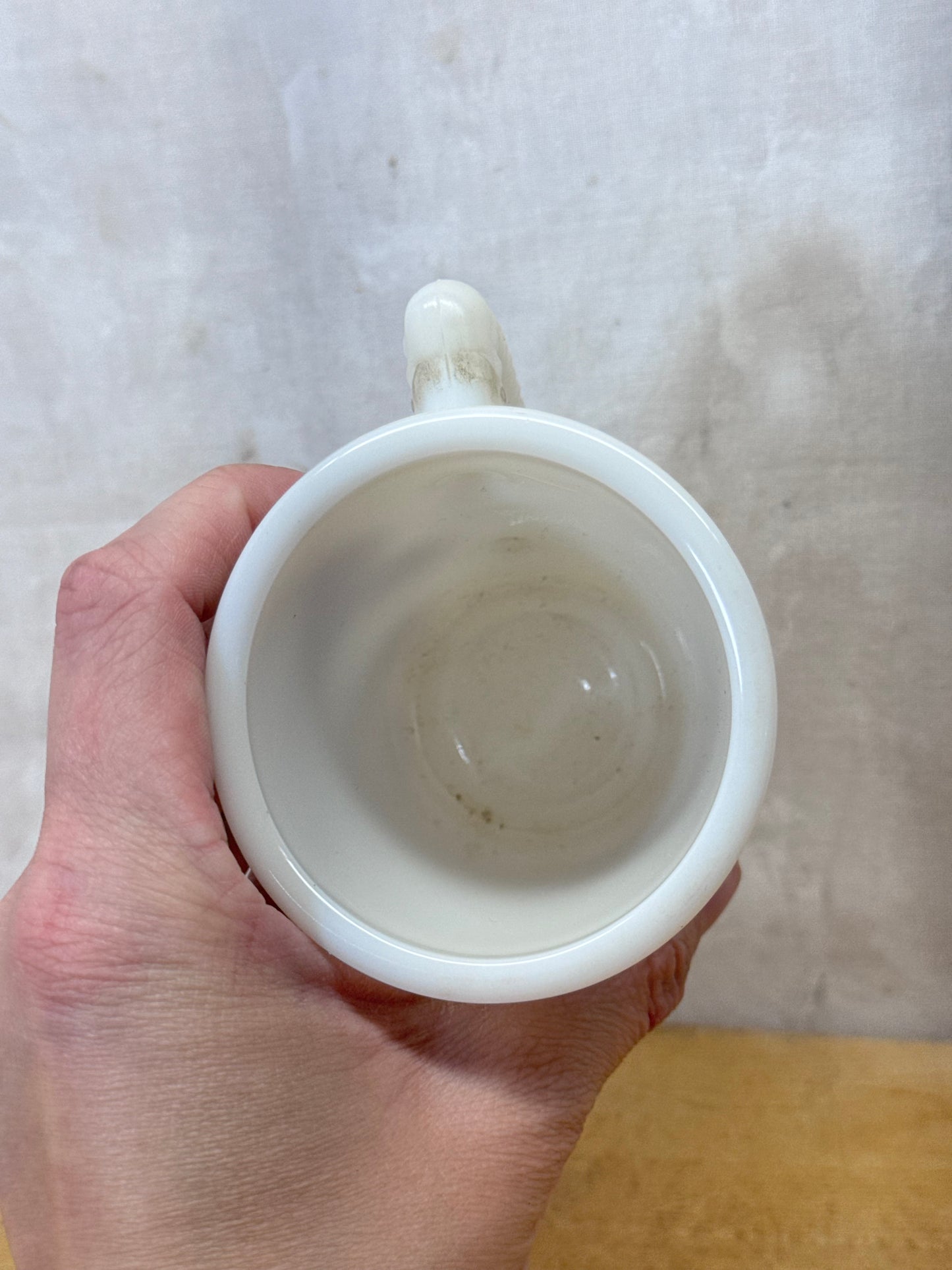 Vtg McKee Tom And Jerry Winter Sleigh Milk Glass Cup #1757