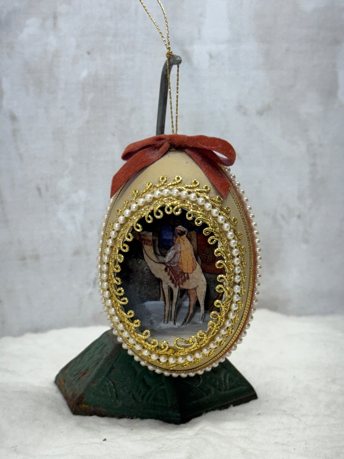 Egg Shell Craft Vintage Nativity Ornament #1790