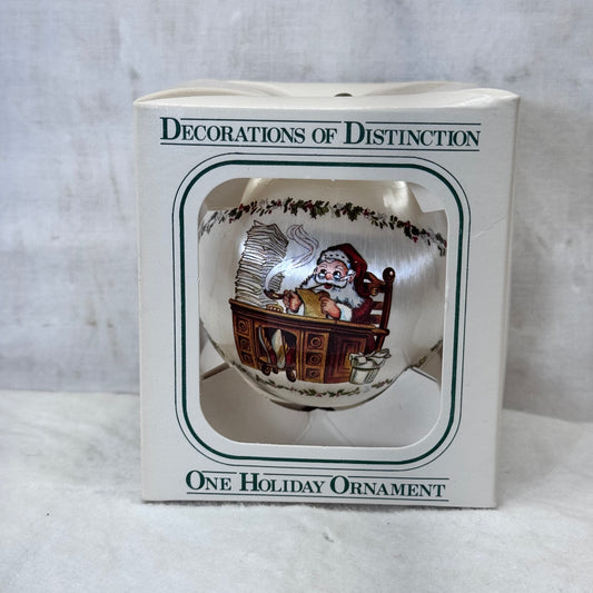 Decorations of Distinction Vintage NOS Ornament #2200