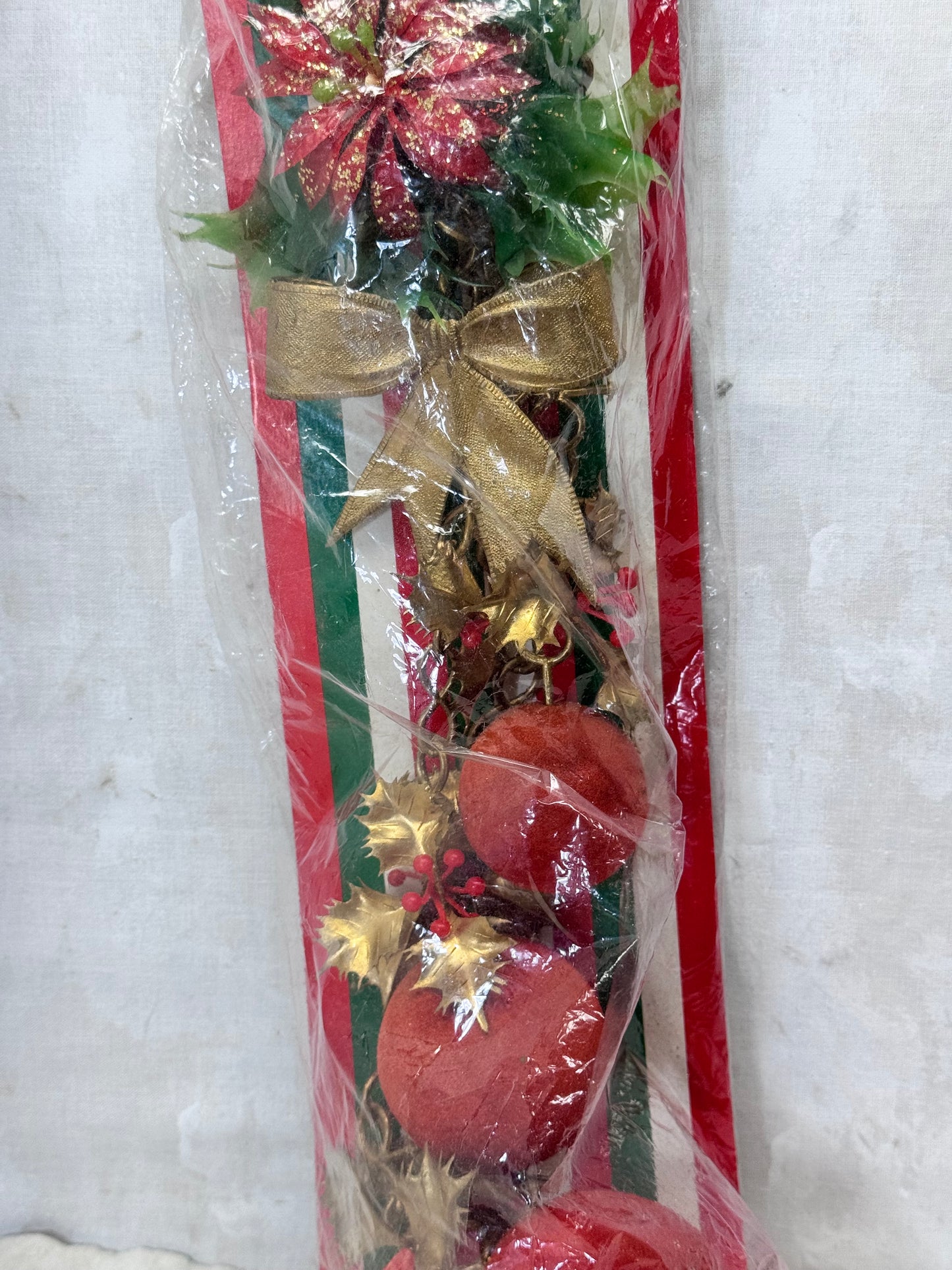 Santa Land Christmas Door HangerNOS Vtg #1737