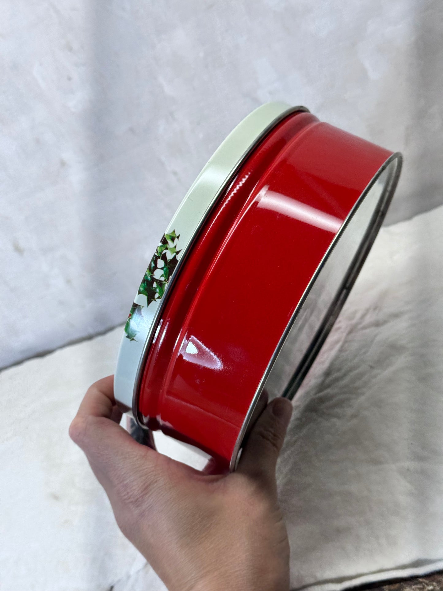 Poinsettia Christmas Tin Round Empty Vintage #1890