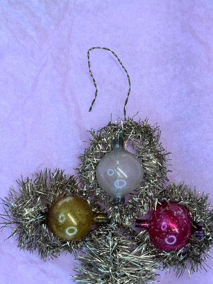 Victorian Christmas Ornament #1689