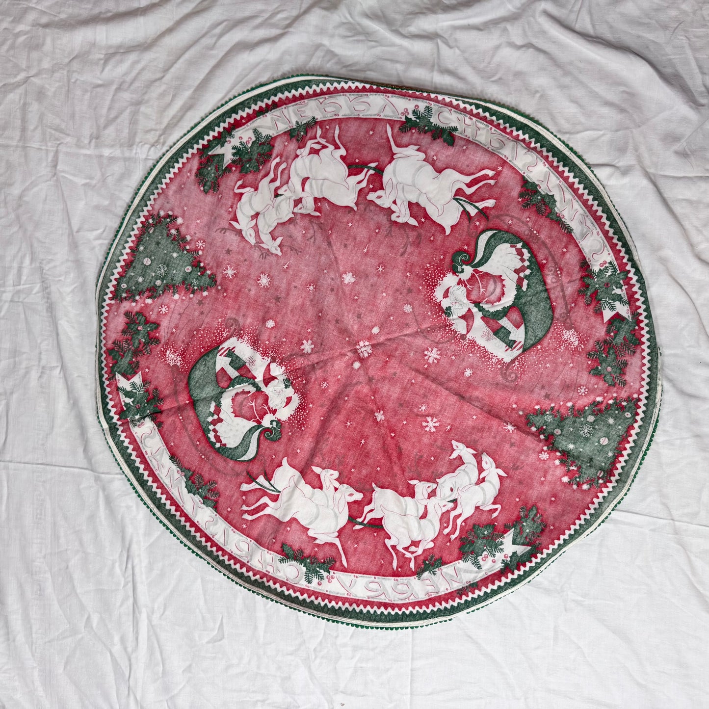 Christmas Round Tablecloth Santa Sleigh Vintage #2193