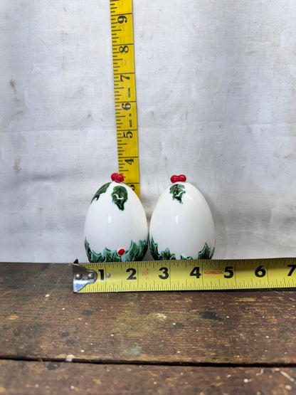 Lefton Japan Mistletoe Salt & Pepper Shakers #1723