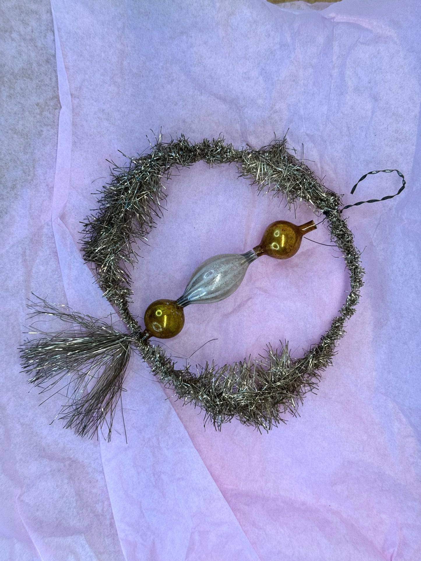 Victorian Christmas Ornament #1690