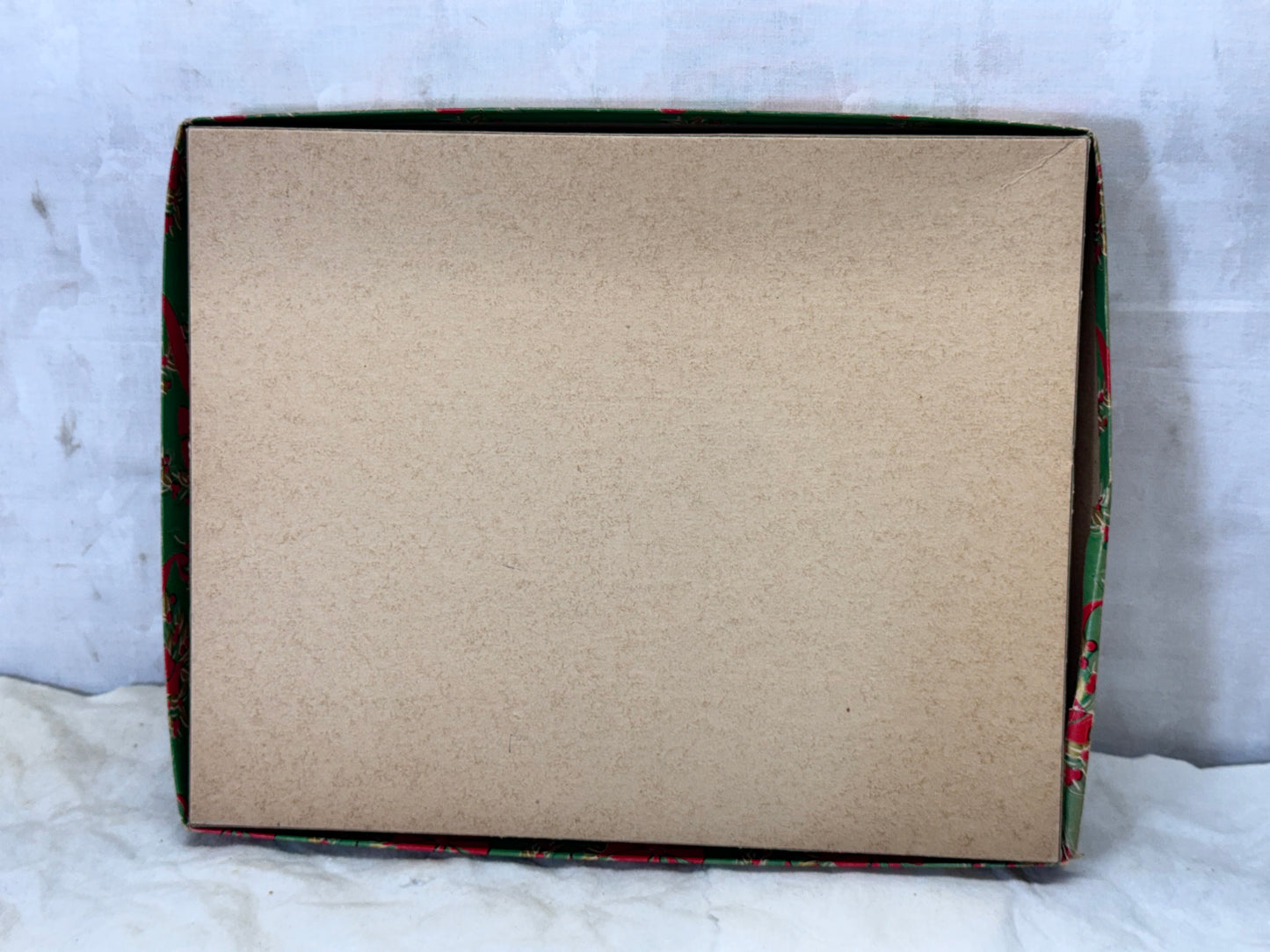 Vintage Christmas Gift Box #1744