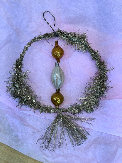 Victorian Christmas Ornament #1690