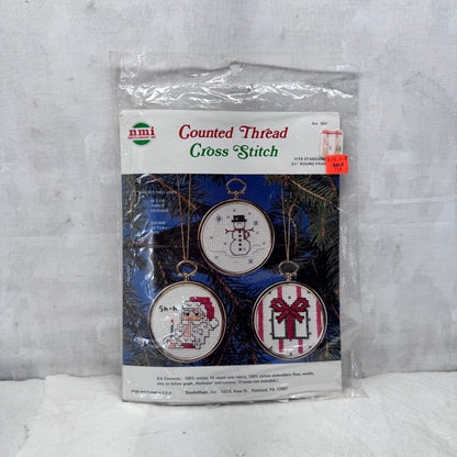 Vintage NOS Christmas Cross Stitch Set #2204