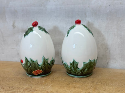 Lefton Japan Mistletoe Salt & Pepper Shakers #1723