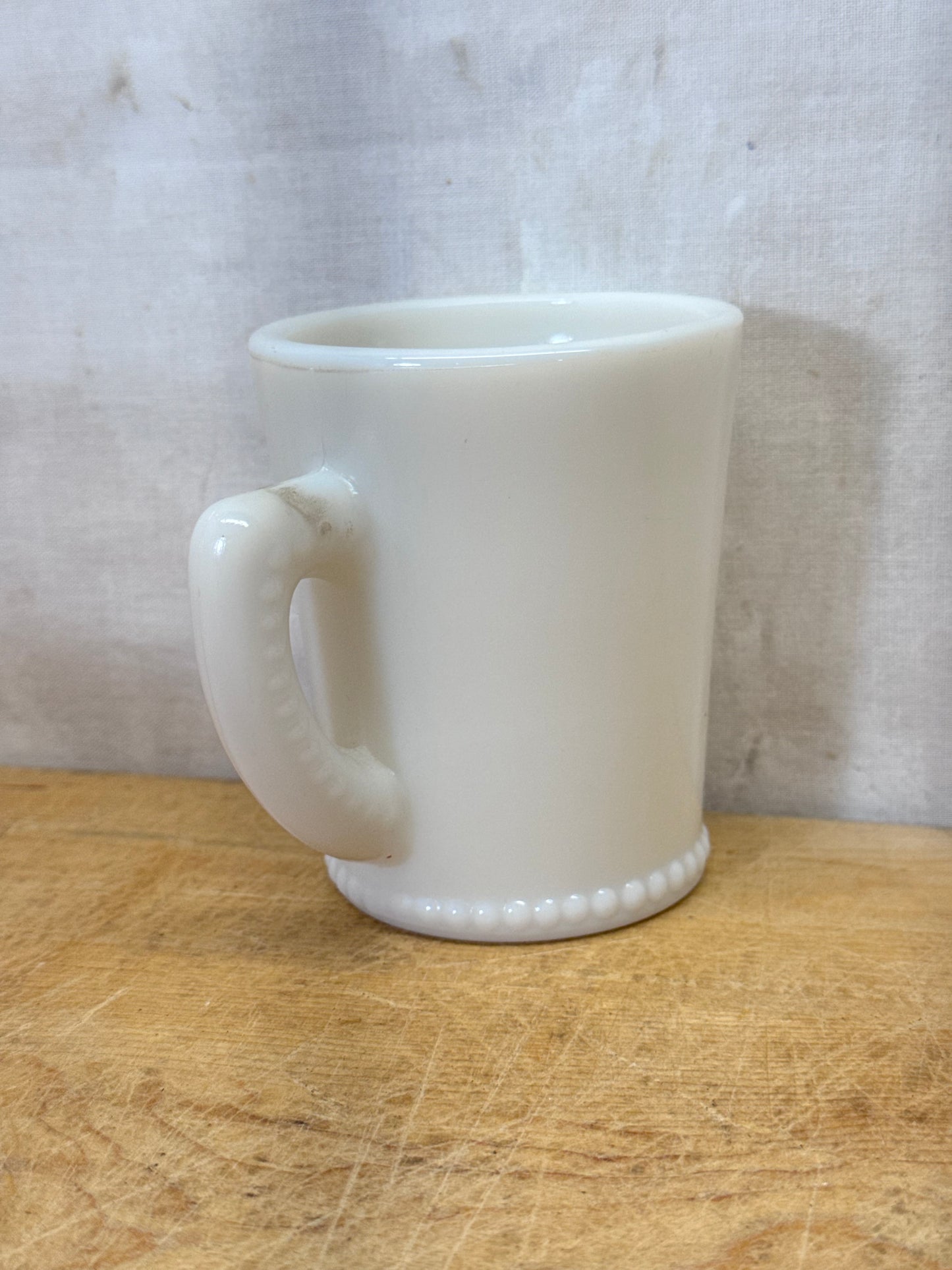 Vtg McKee Tom And Jerry Winter Sleigh Milk Glass Cup #1757