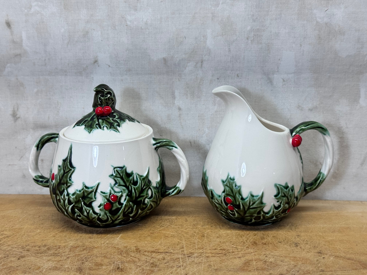 Lefton Japan Mistletoe Sugar & Creamer Set #1731